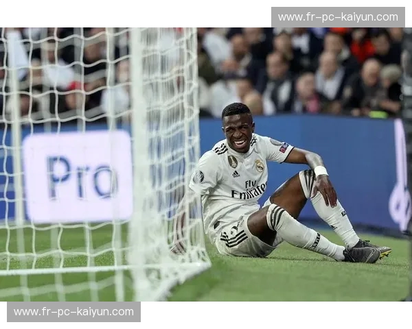 伯纳乌的众神黄昏与阿姆斯特丹的青春挽歌：皇马vs阿贾克斯，一场关于永恒与颠覆的足球史诗